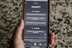 ChatGPT: chat con l'AI da telefono